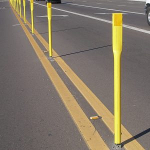 Driveable_double_yellow_line_2