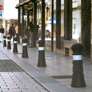 k72 bollards