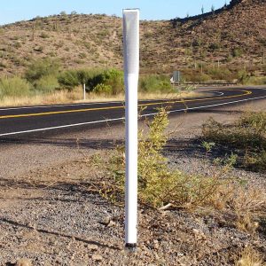 Driveable_white_gray_reflective